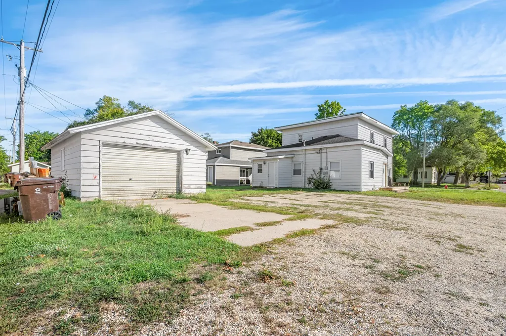 203 N 3rd Avenue Big Rapids City MI 49307