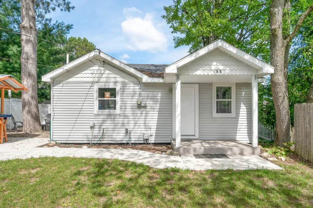 108 Henderson Place Cherry Grove Township MI 49601