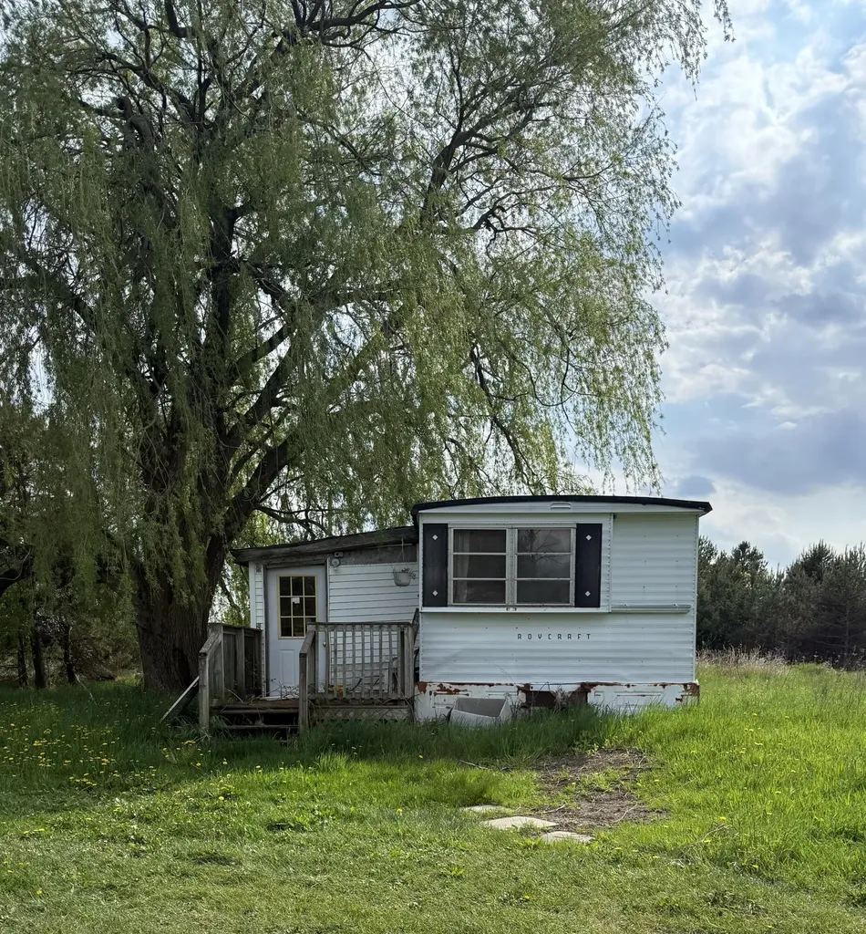 7957 30th Avenue Sylvan Township MI 49631