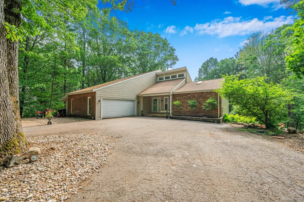 13421 Woodland Court Big Rapids Charter Township MI 49307