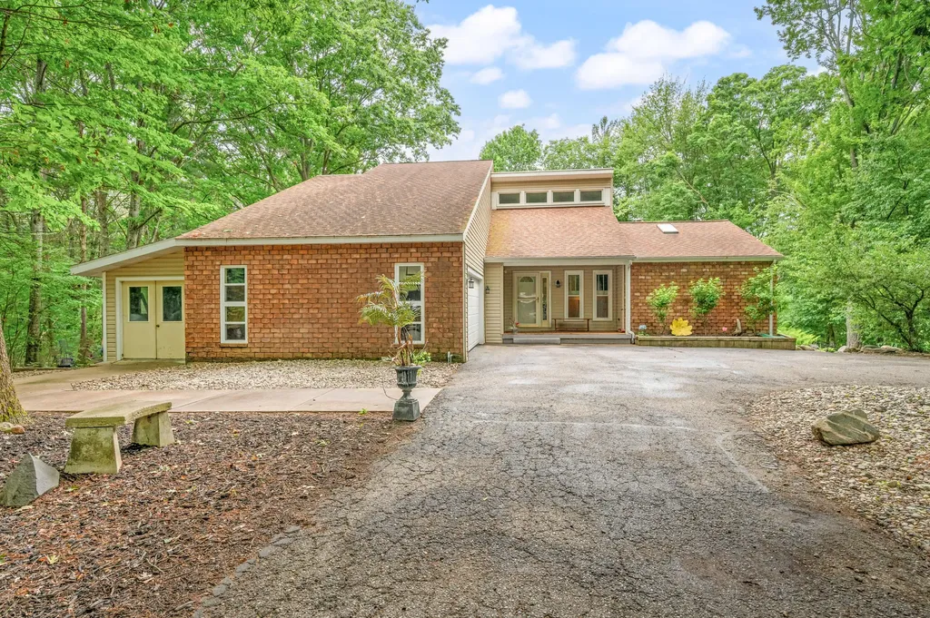 13421 Woodland Court Big Rapids Charter Township MI 49307