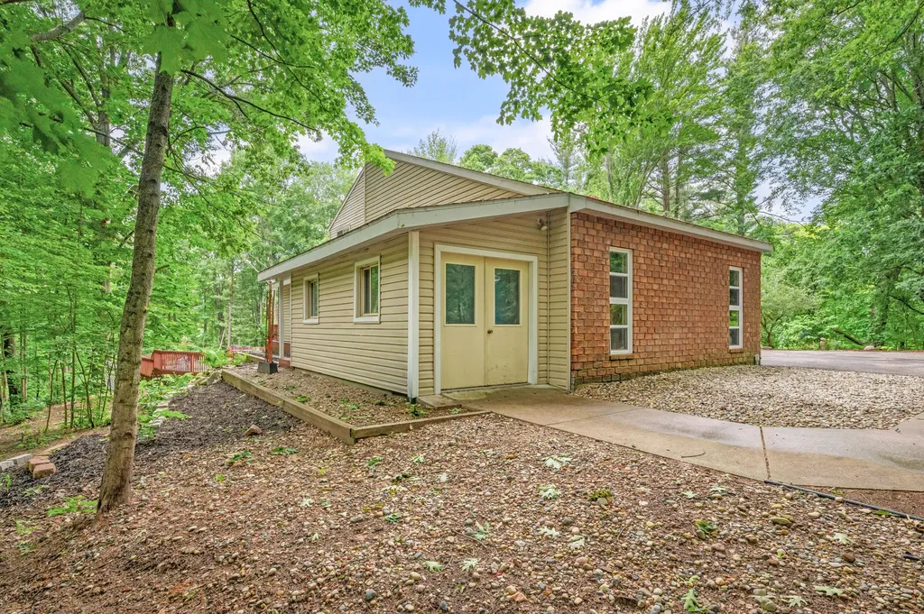 13421 Woodland Court Big Rapids Charter Township MI 49307