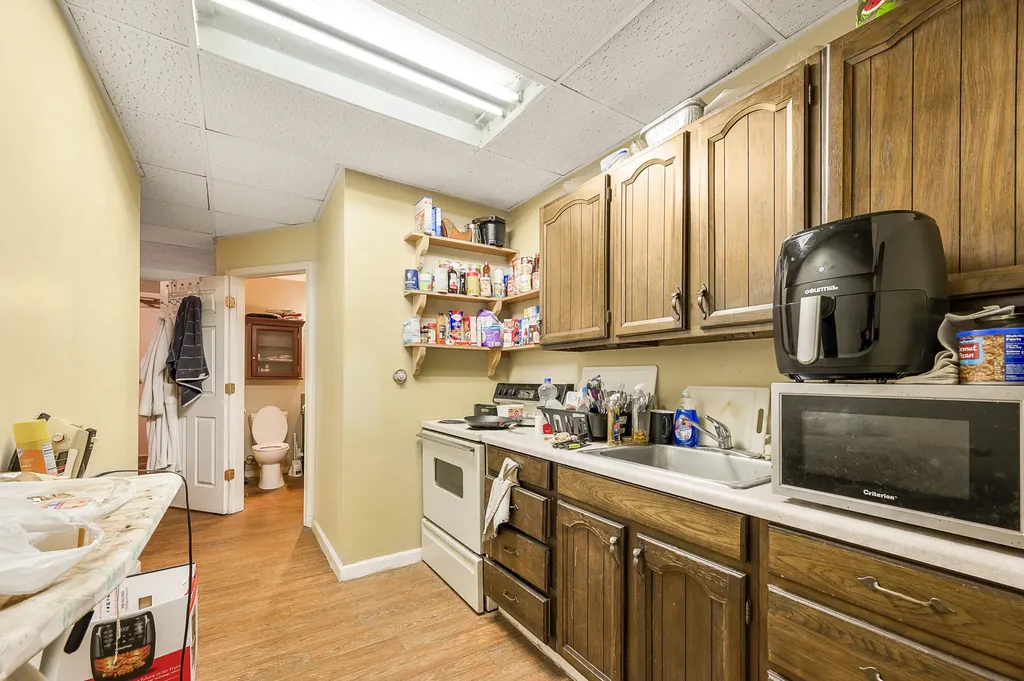 117 S Warren Avenue Big Rapids City MI 49307