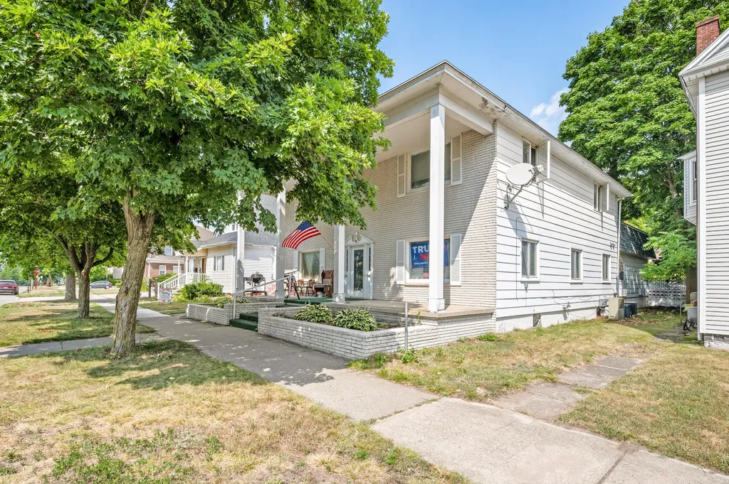 117 S Warren Avenue Big Rapids City MI 49307