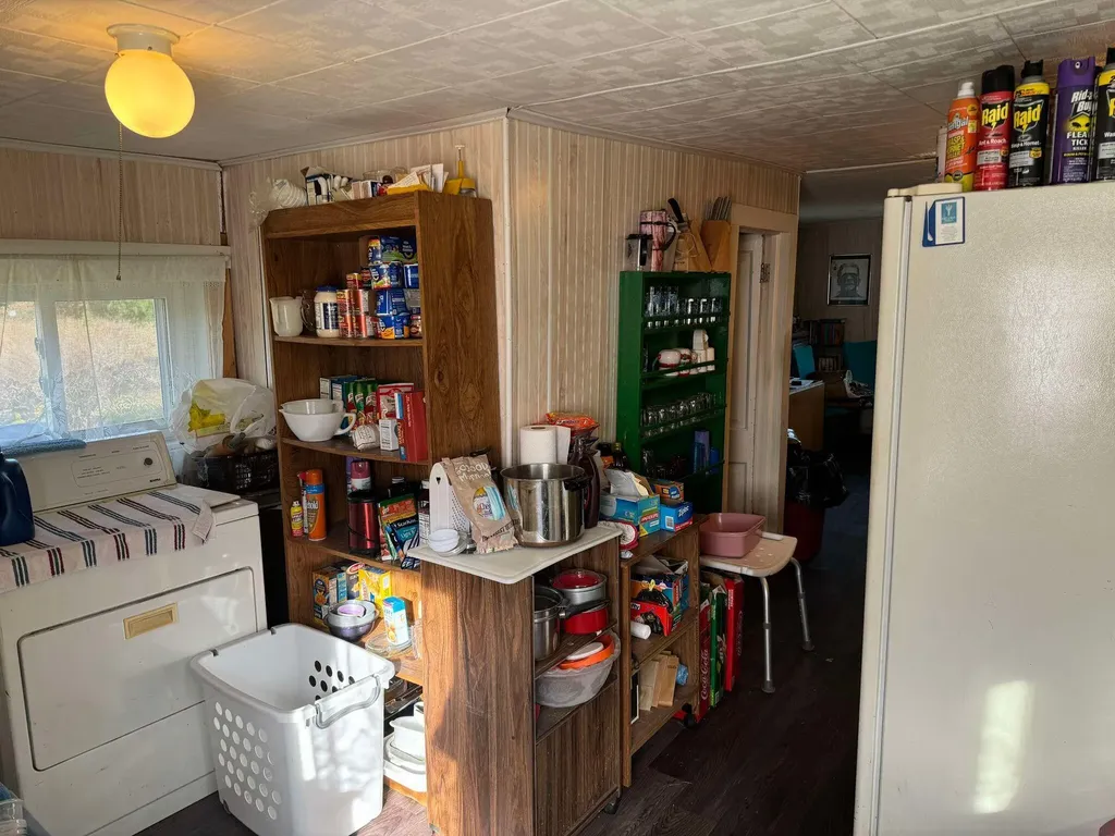 524 S Cherry Street Evart City MI 49631