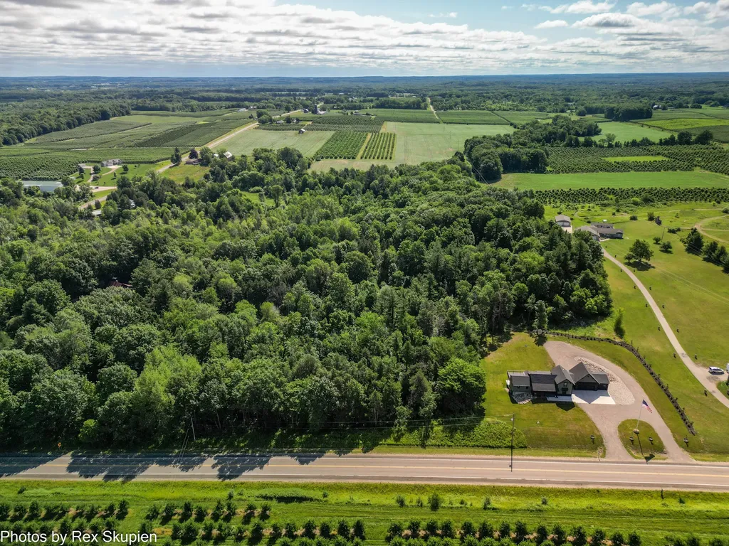 17090 Kenowa Avenue Tyrone Township MI 49330