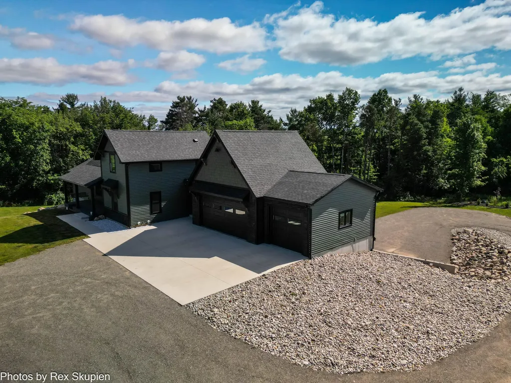 17090 Kenowa Avenue Tyrone Township MI 49330