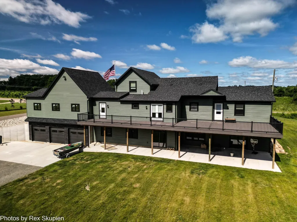 17090 Kenowa Avenue Tyrone Township MI 49330