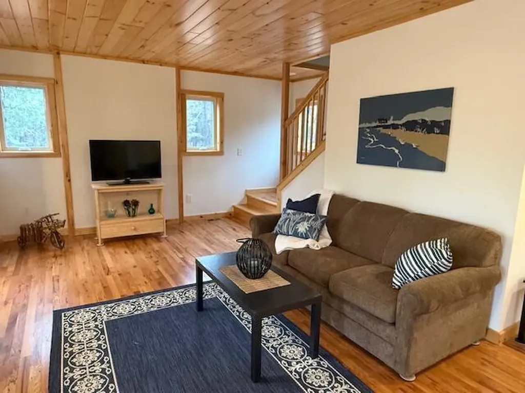 2083 S Lynx Track Trail Cherry Valley Township MI 49304