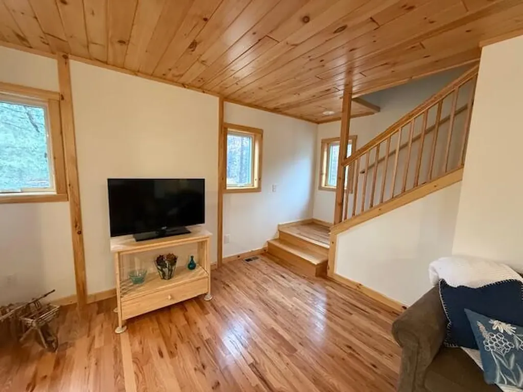 2083 S Lynx Track Trail Cherry Valley Township MI 49304