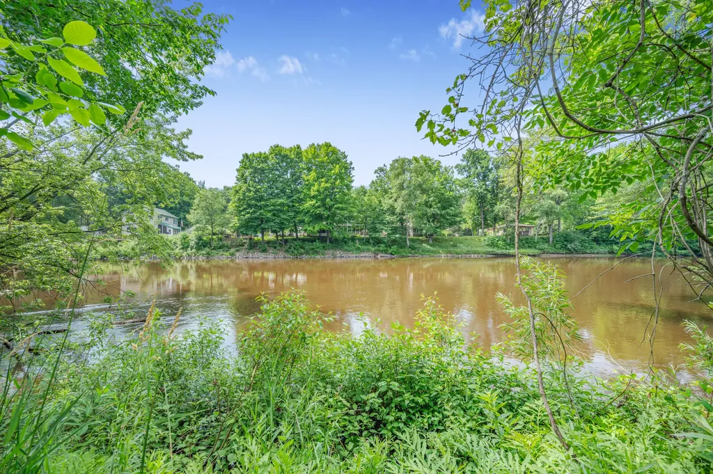 8558 Monterey Drive Sylvan Township MI 49631