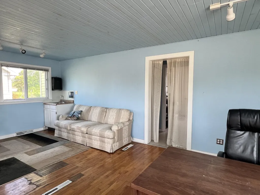 4906 E Pickard Street Union Charter Township MI 48858