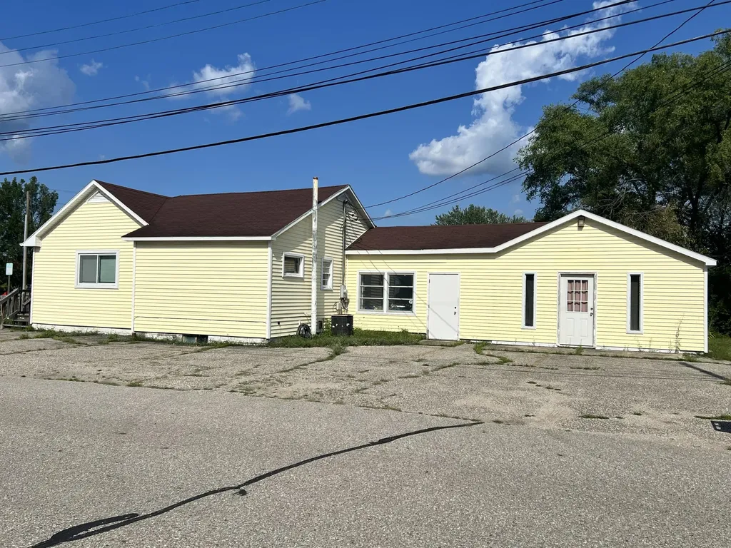 4906 E Pickard Street Union Charter Township MI 48858