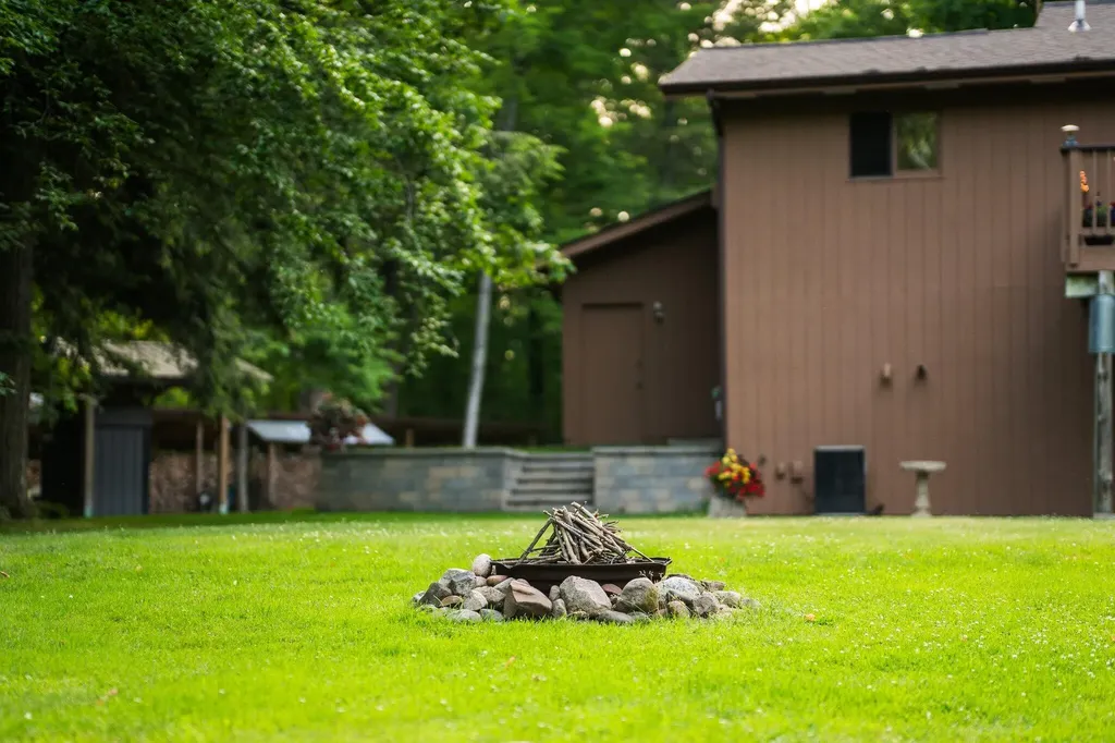 6634 Newcosta Avenue Mecosta Township MI 49346