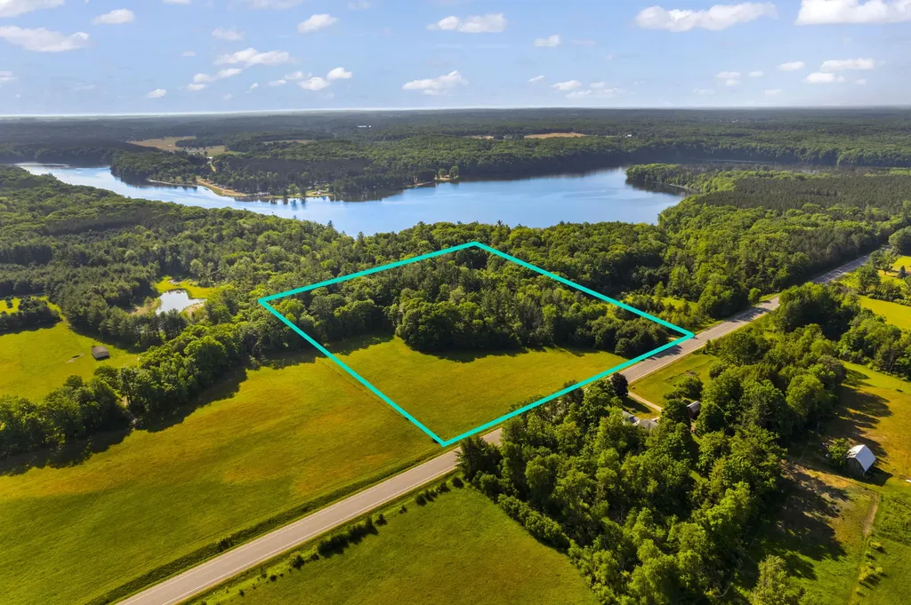 6634 Newcosta Avenue Mecosta Township MI 49346