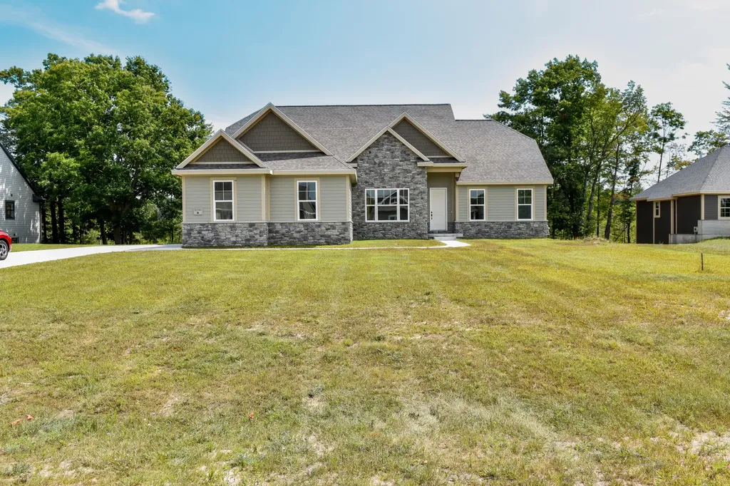11290 Killarney Drive Morton Township MI 49346