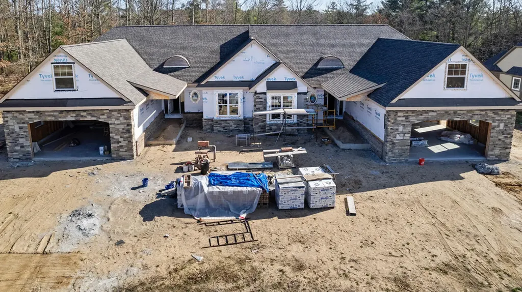 12258 Tullymore Drive Austin Township MI 49346