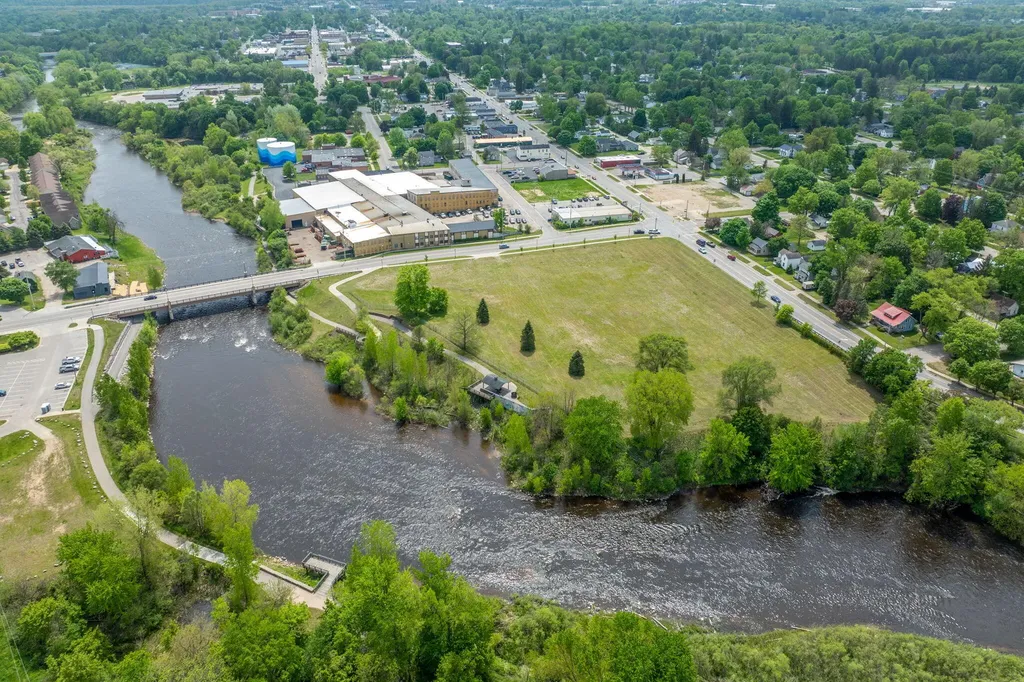 906 N State Street Big Rapids City MI 49307