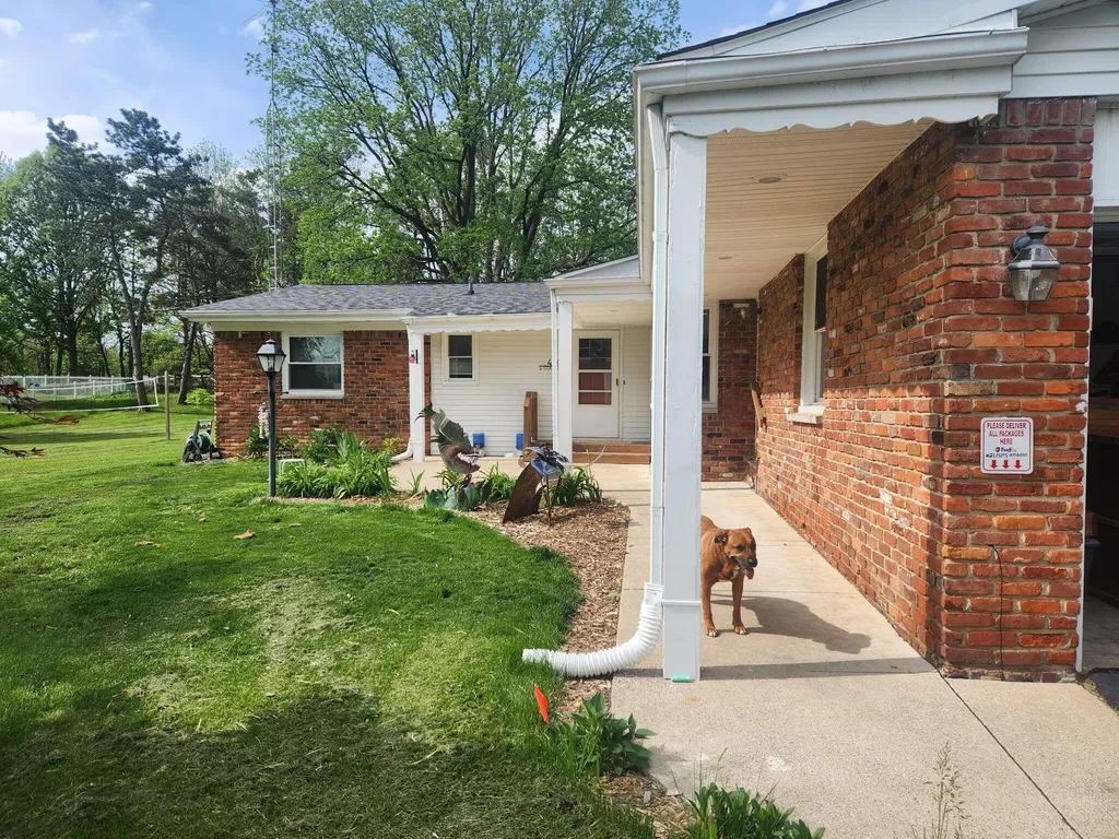 4241 E Cook Road Grand Blanc City MI 48439