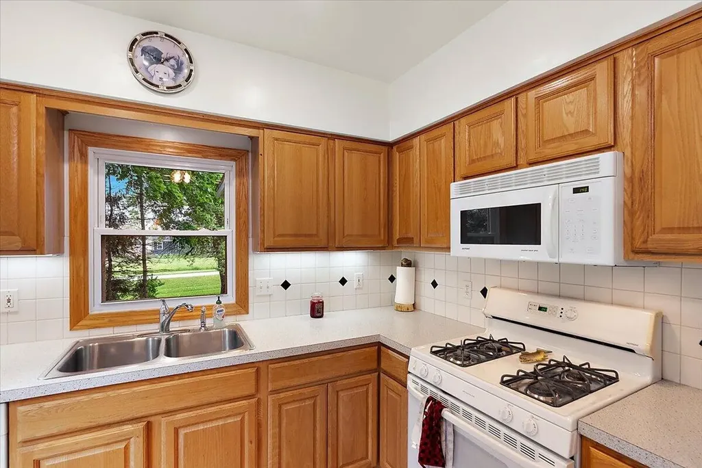 11781 8th Avenue NW Tallmadge Charter Township MI 49534