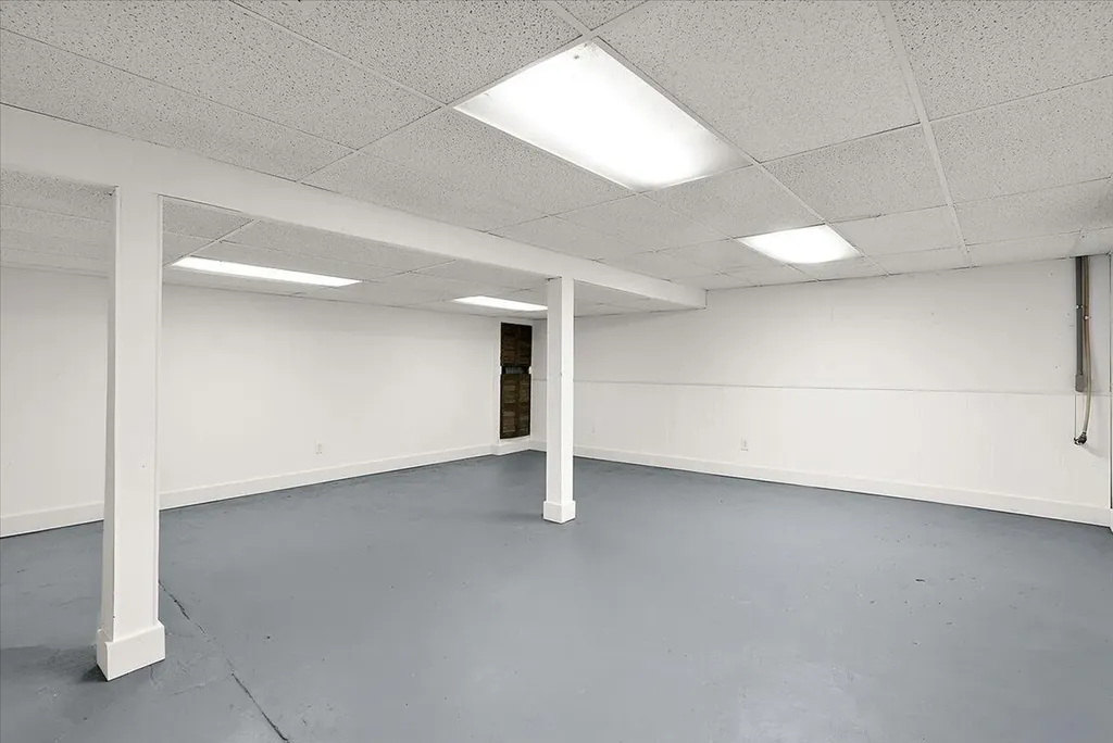 11781 8th Avenue NW Tallmadge Charter Township MI 49534