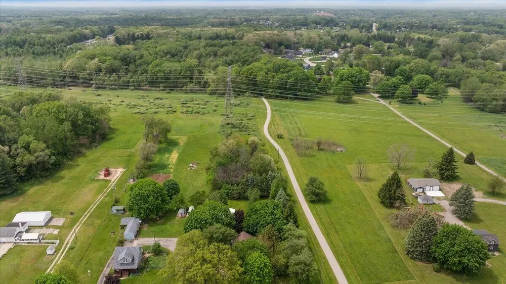 11781 8th Avenue NW Tallmadge Charter Township MI 49534