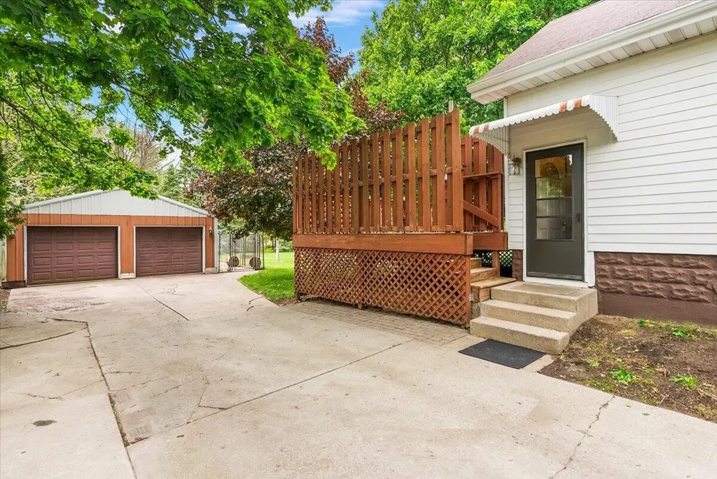 11781 8th Avenue NW Tallmadge Charter Township MI 49534