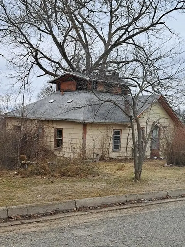 939 Sundberg Street Cadillac City MI 49601