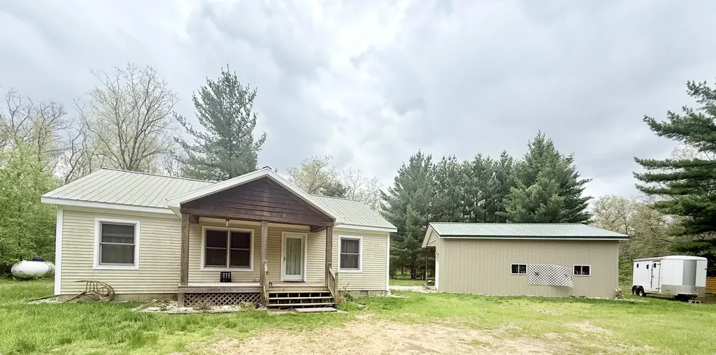 2472 W 14 Mile Road Lilley Township MI 49309
