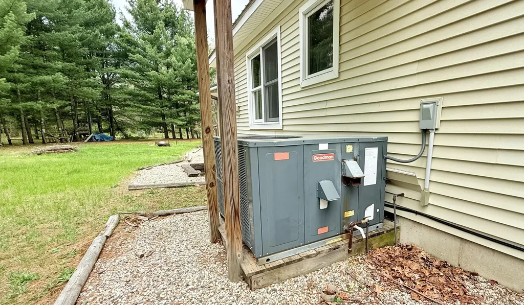 2472 W 14 Mile Road Lilley Township MI 49309