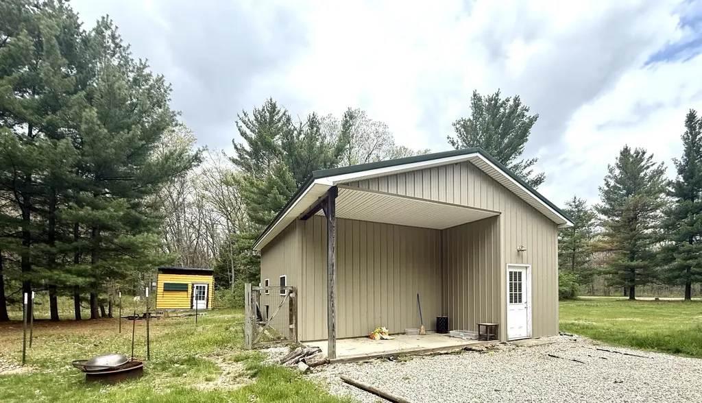 2472 W 14 Mile Road Lilley Township MI 49309