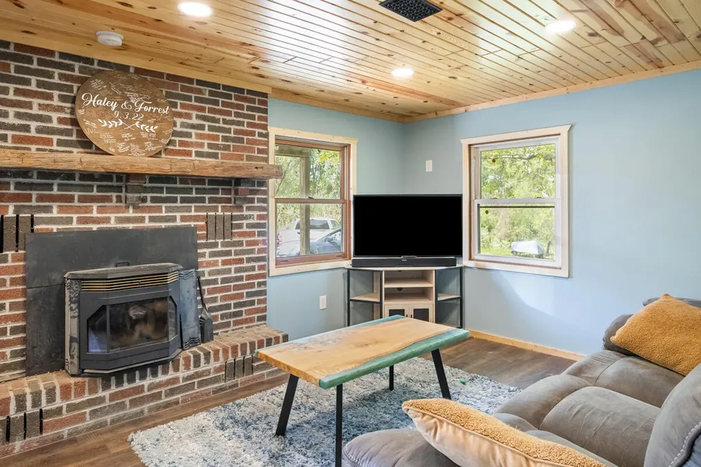 1674 W 104th Street Ashland Township MI 49327