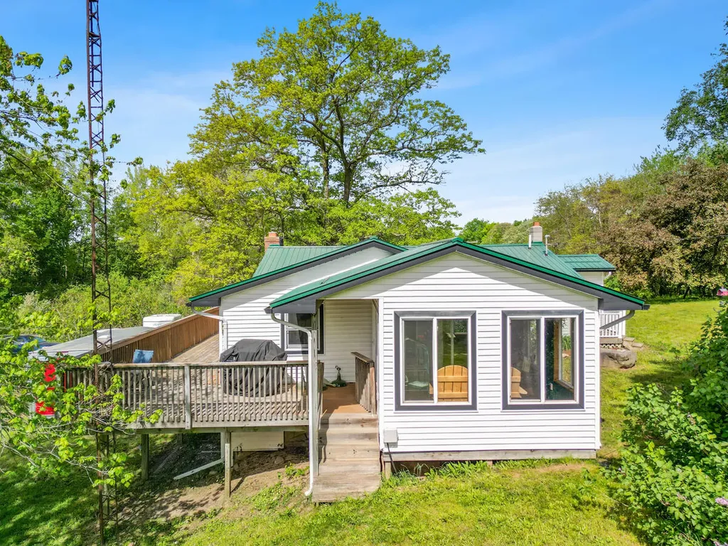 1674 W 104th Street Ashland Township MI 49327