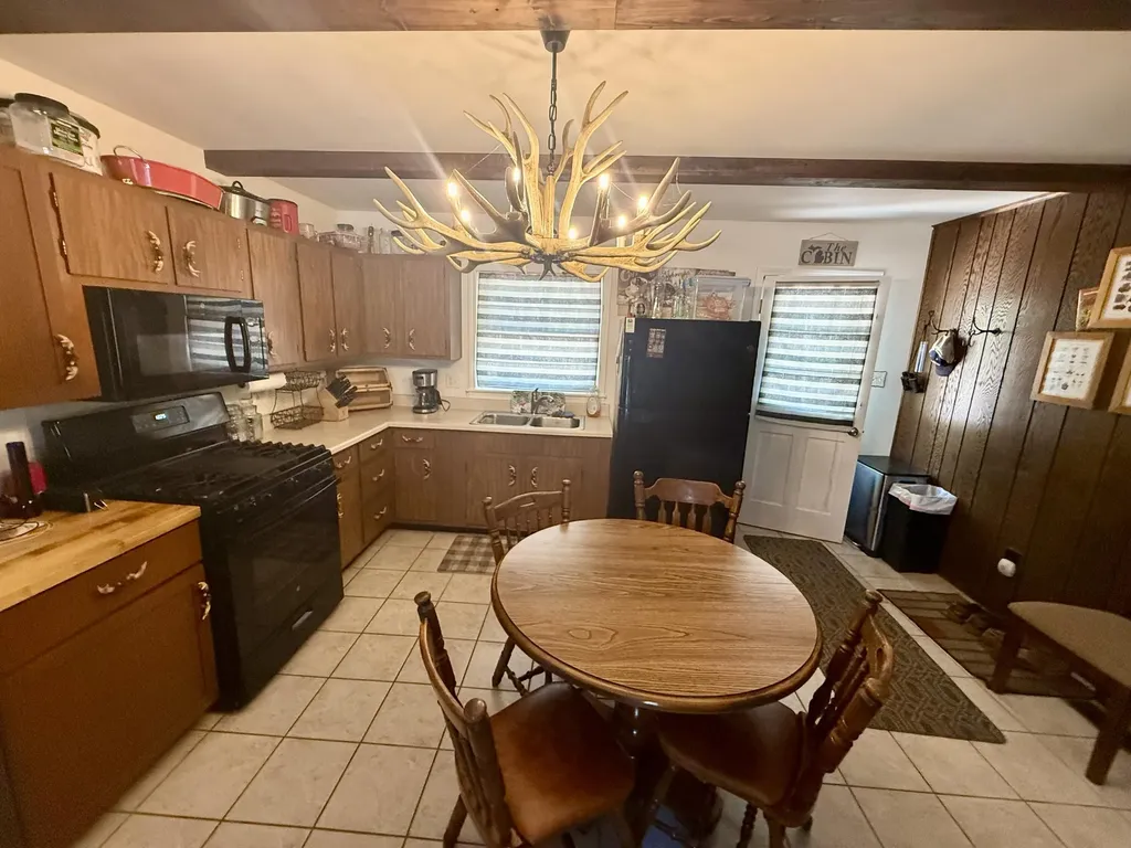 4047 E Creek Wood Drive Cherry Valley Township MI 49623