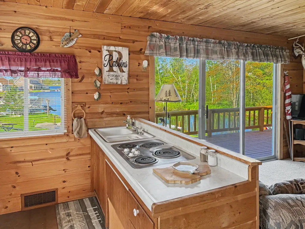 11400 Phoebe Lane Morton Township MI 49332