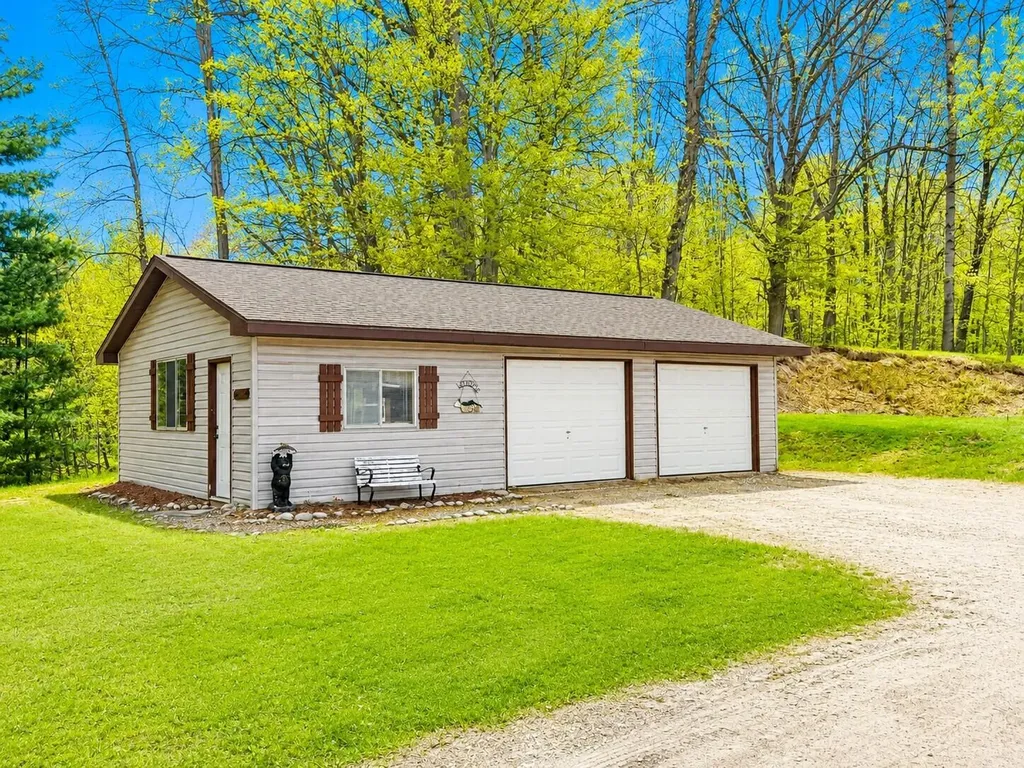 11400 Phoebe Lane Morton Township MI 49332