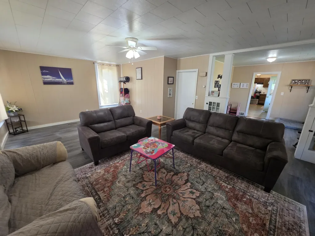 213 S Higbee Street Reed City City MI 49677