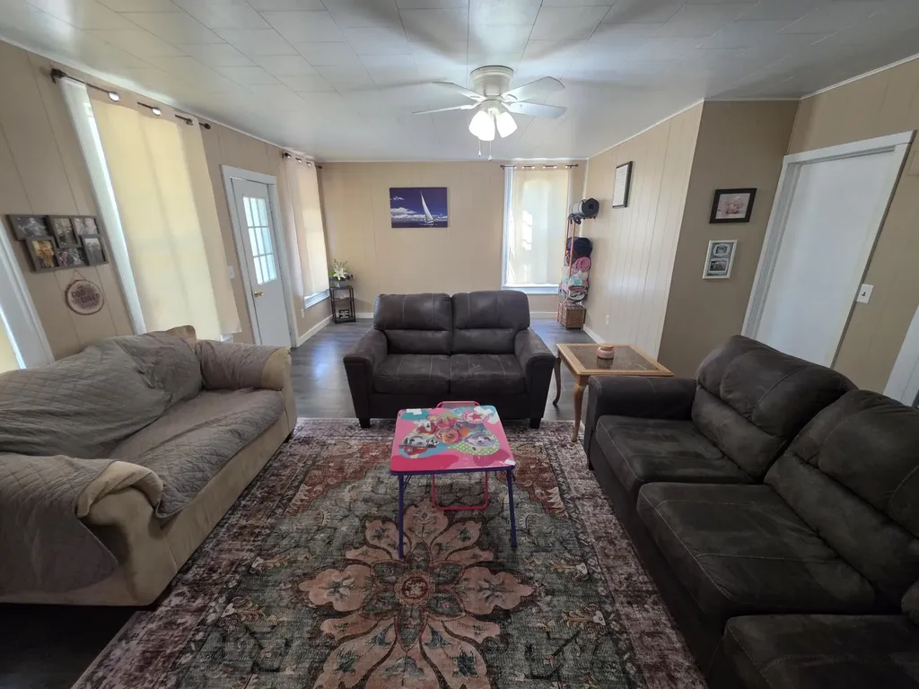 213 S Higbee Street Reed City City MI 49677
