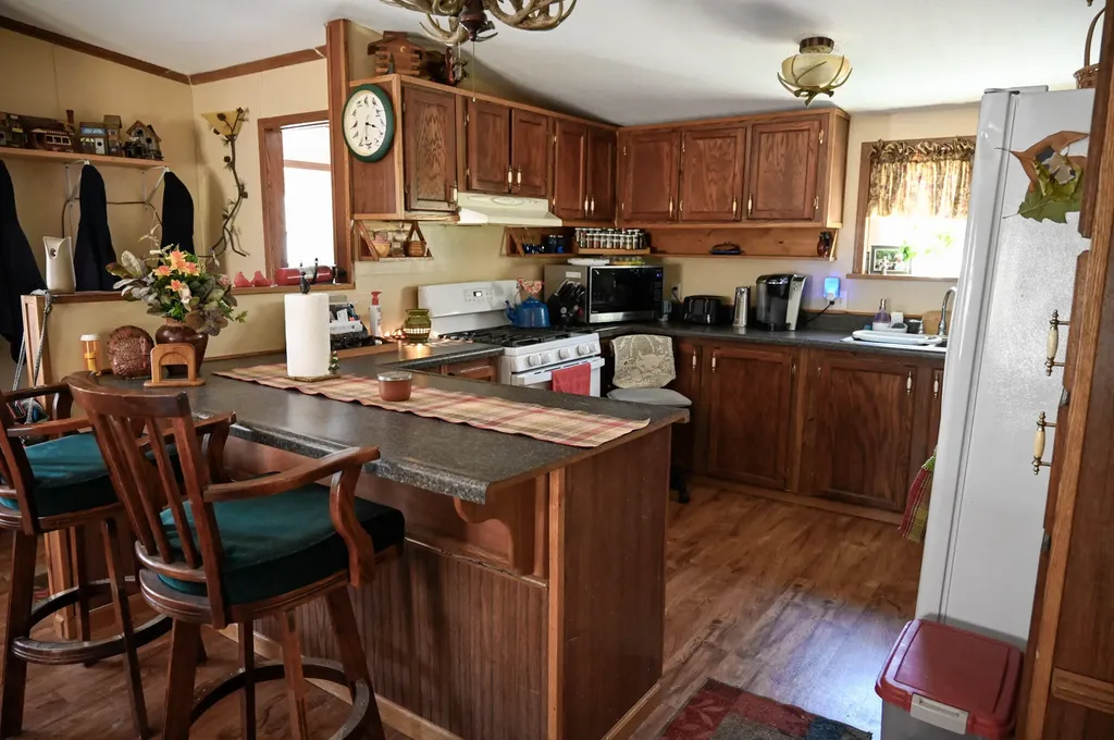 8386 S 135th Avenue Cedar Township MI 49631