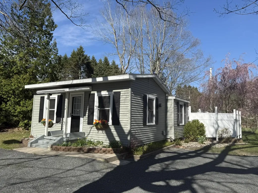2148 N Lakeshore Drive Hamlin Township MI 49431