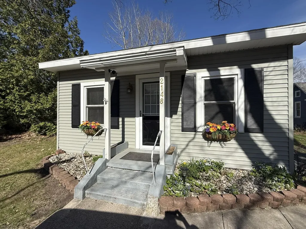 2148 N Lakeshore Drive Hamlin Township MI 49431