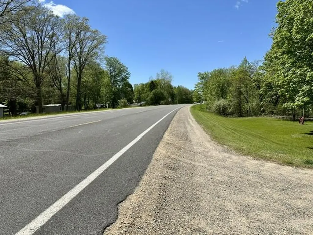 8942 E M-20 Newfield Township MI 49421