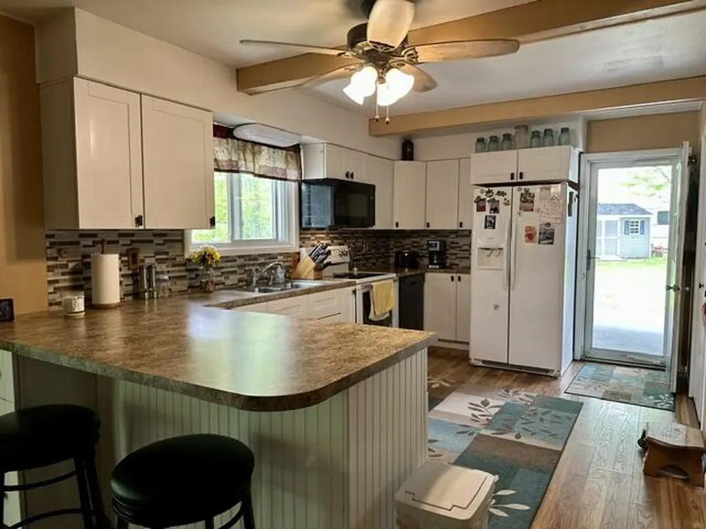 8942 E M-20 Newfield Township MI 49421
