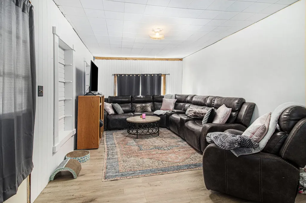 314 S 3rd Avenue Big Rapids City MI 49307