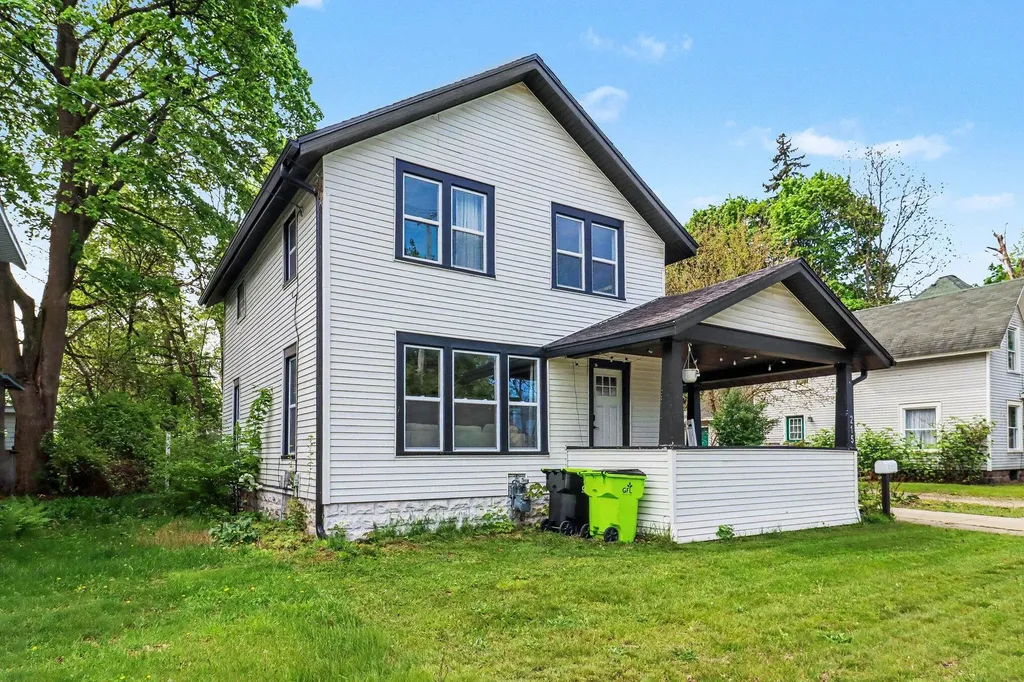 215 E Washington Street Greenville City MI 48838