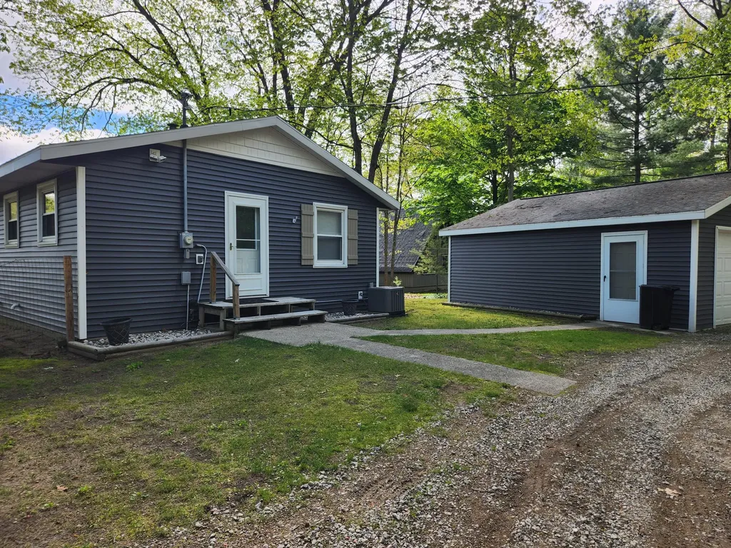9918 S Rebecca Road Lake Township MI 49304