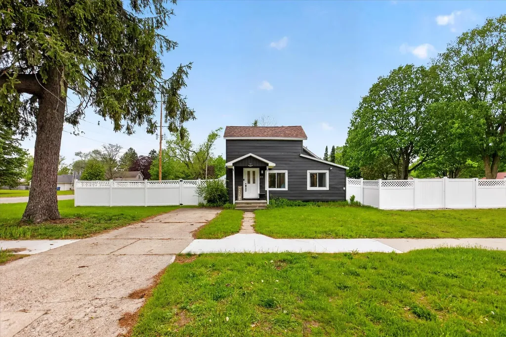 252 W Stimson Avenue Reed City City MI 49677