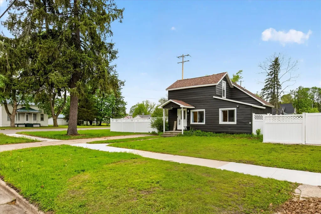 252 W Stimson Avenue Reed City City MI 49677