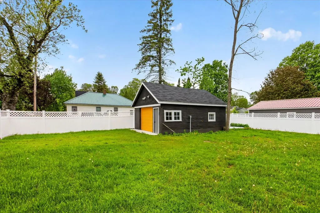 252 W Stimson Avenue Reed City City MI 49677