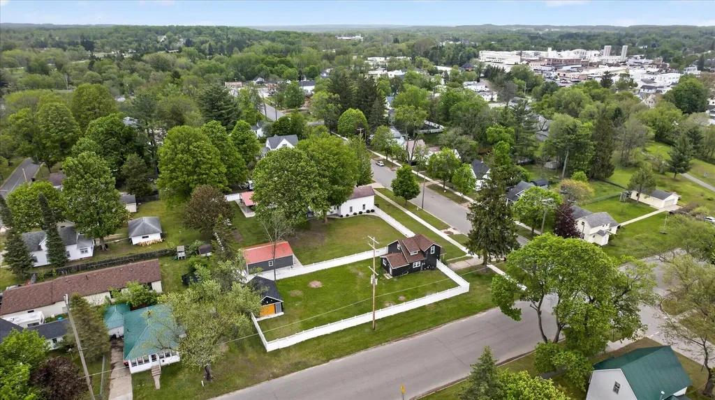 252 W Stimson Avenue Reed City City MI 49677
